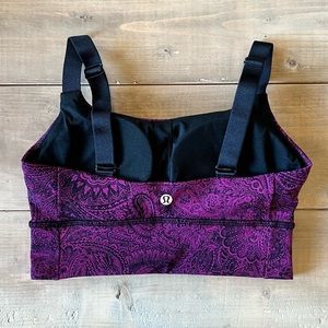 Lululemon size 4 Both Ways sports bra - adjustable straps and can be racerback
